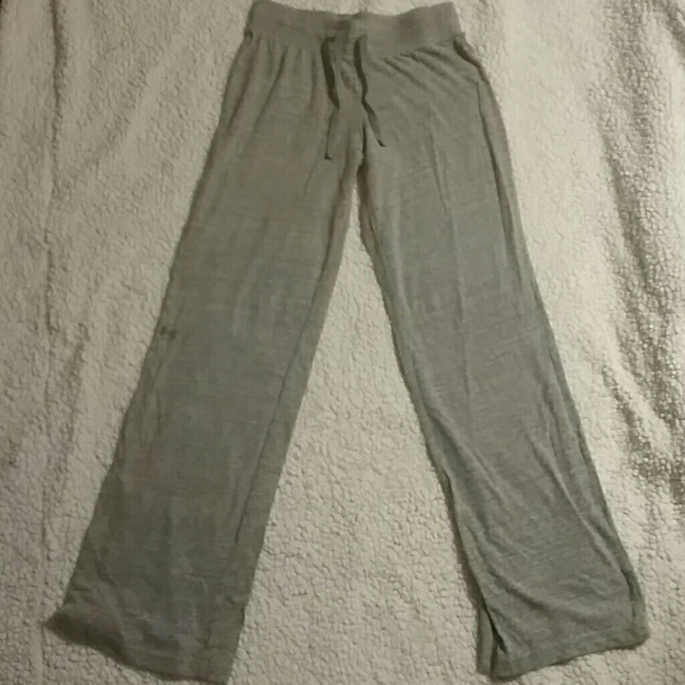 Women's Under Armour grey pants